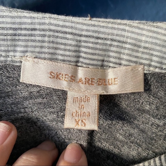 Skies Are Blue Gray Ruffle Sleeve Mixed Print Top - Picture 4 of 7